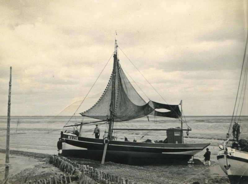 f9845